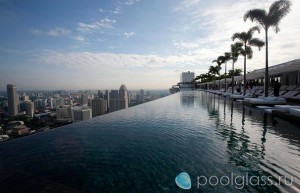 Сингапур, переливной бассейн в мегаполисе